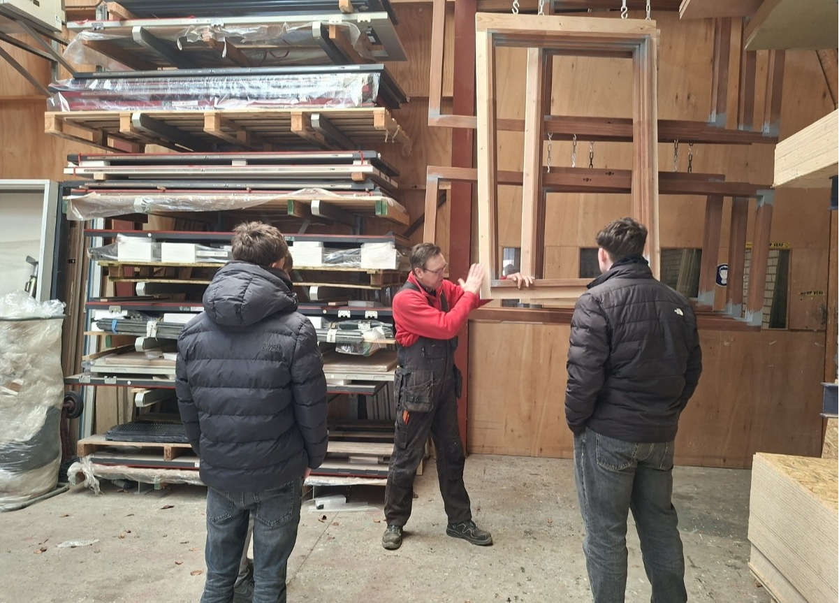 OnStage & Een kijkje in de werkplaats in Hantum | Bouwbedrijf Postma